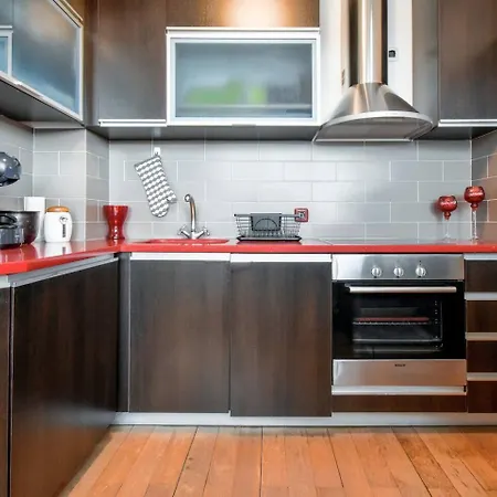 Appartement Fully Equipped Vitoshka Area Spacious Metro Sofia