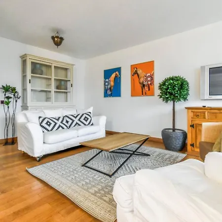 Fully Equipped Vitoshka Area Spacious Metro *
