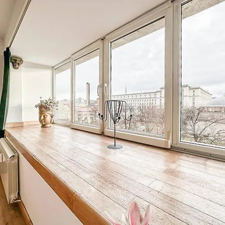 Fully Equipped Vitoshka Area Spacious Metro *